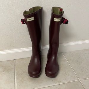 Hunter Tall Rain Boots in Plum